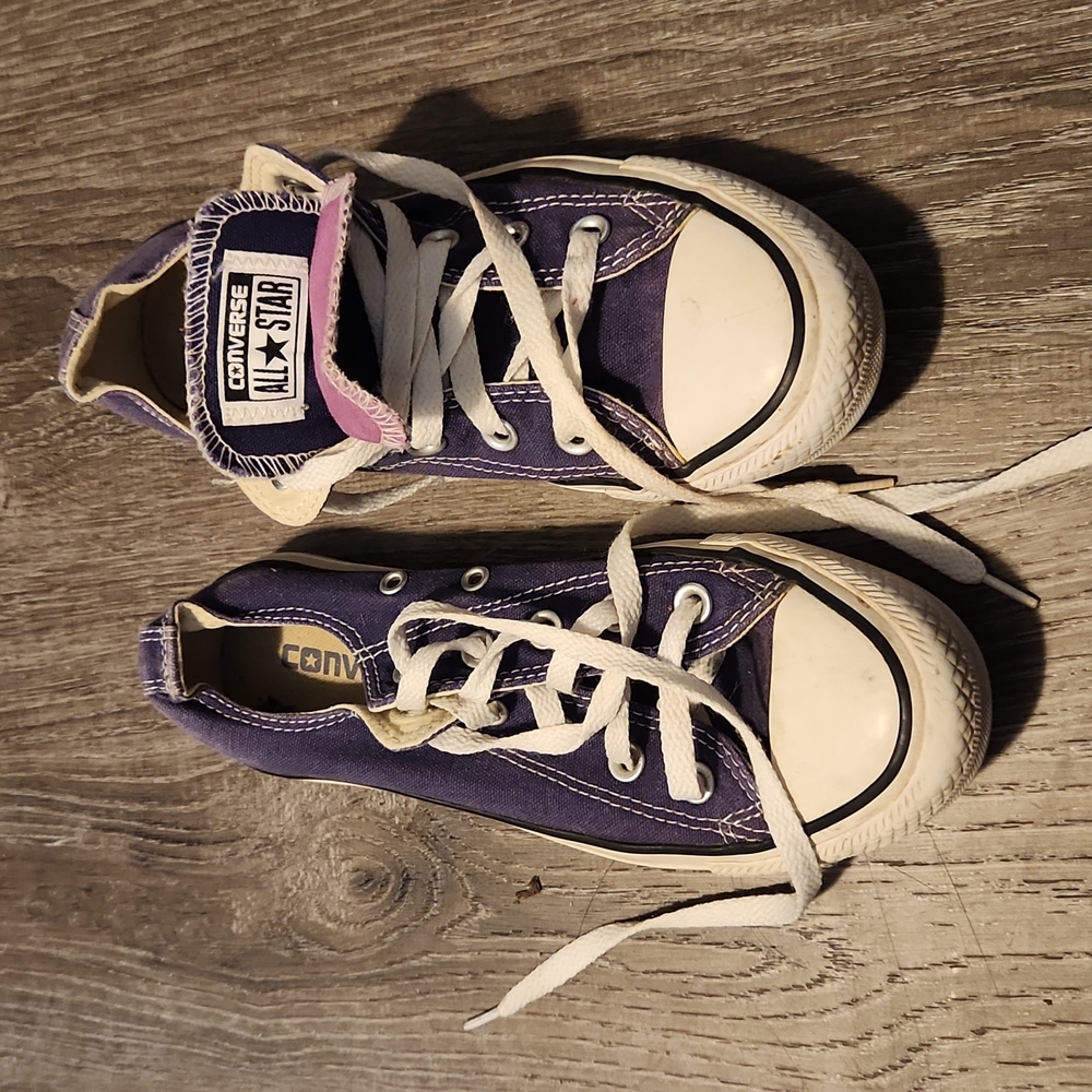Size men's 4 women's 6 purple converse